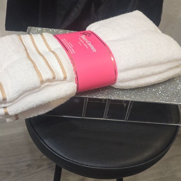 Juicy Couture Home Gold Embosded  Stripes Hand Towel Set - Picture 6 of 6